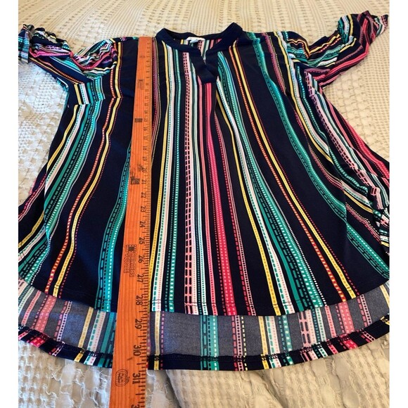 Cato Est 1946 Blouse Size 14 16W Top V Neck Green Pink 3/4 Sleeves  Hi Low Hem - Picture 10 of 10